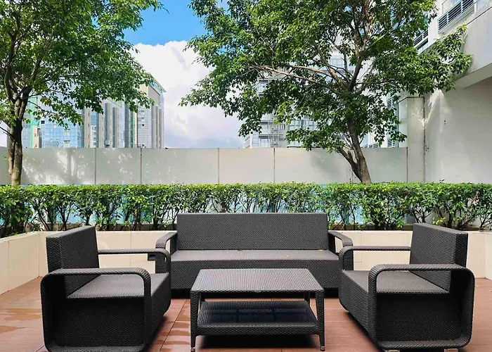 Apartment Modern In Bonifacio Global