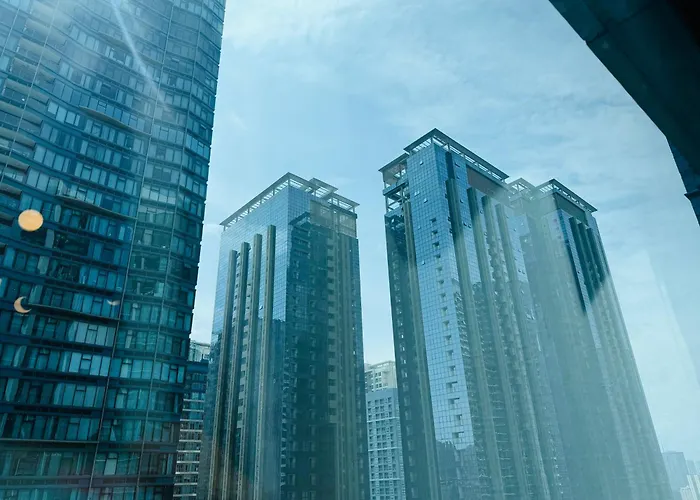 Modern In Bonifacio Global Apartment