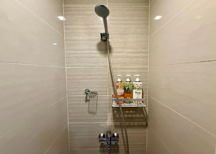 Modern In Bonifacio Global Apartment